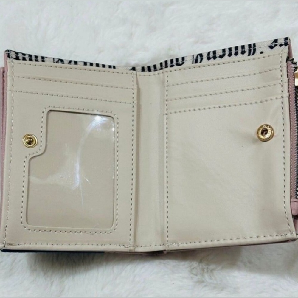 Juicy Couture Blue Bi Fold Wallet. No call Outs. No Cancellation NWT - Picture 2 of 4